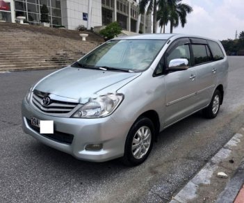 Toyota Innova G 2010 - Bán Toyota Innova G đời 2010, màu bạc