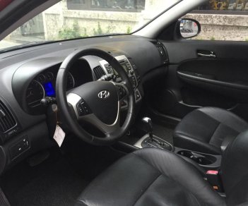 Hyundai i30 CW 2009 - Bán xe Hyundai i30 CW đời 2009, màu đỏ, nhập khẩu nguyên chiếc