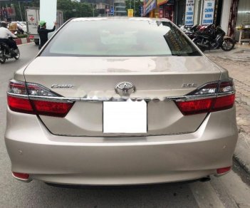 Toyota Camry 2.5G 2016 - Bán Toyota Camry 2.5G sản xuất năm 2016, màu vàng