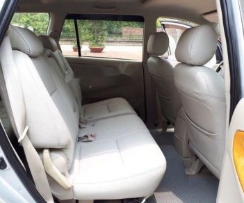 Toyota Innova G 2010 - Cần bán Toyota Innova G đời 2010, màu bạc chính chủ, 435tr