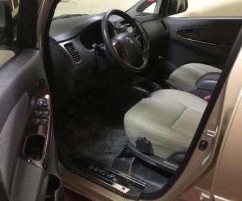 Toyota Innova 2015 - Bán Toyota Innova sản xuất năm 2015