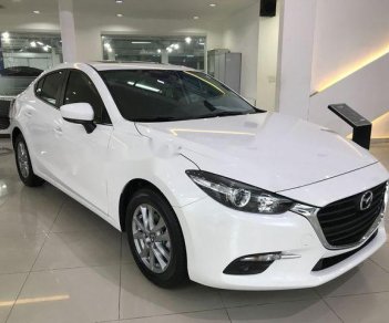 Mazda 3 Facelift 2018 - Bán xe Mazda 3 Facelift năm sản xuất 2018, màu trắng, giá tốt