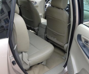 Toyota Innova 2.0E 2015 - Bán Toyota Innova 2.0E năm sản xuất 2015 chính chủ