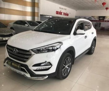 Hyundai Tucson 2.0 ATH 2016 - Bán Hyundai Tucson 2.0 ATH sản xuất 2016, màu trắng, xe nhập số tự động, giá chỉ 895 triệu