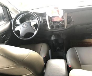 Toyota Innova E  2013 - Cần bán gấp Toyota Innova E đời 2013, 555 triệu