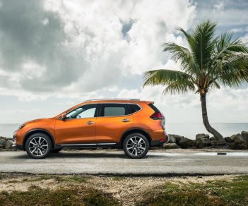 Nissan X trail 2.0 SL 2WD 2018 - Bán xe Nissan X trail 2.0 SL 2WD sản xuất 2018, màu vàng cam, giao xe tháng 8 /2018. Liên hệ ngay