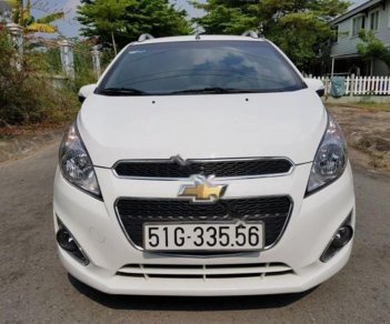 Chevrolet Spark LT 2017 - Bán Chevrolet Spark LT sản xuất năm 2017, màu trắng số sàn