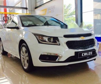 Chevrolet Cruze    2018 - Bán xe Chevrolet Cruze năm sản xuất 2018, màu trắng, giá 589tr