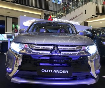 Mitsubishi Outlander CVT Premium 2.0 2018 - Bán Mitsubishi Outlander 2.0CVT Premium 2018, linh kiện nhập khẩu 100%