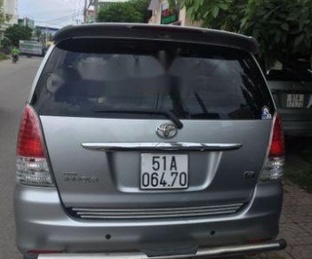 Toyota Innova   2011 - Cần bán gấp Toyota Innova 2011, màu bạc xe gia đình giá cạnh tranh