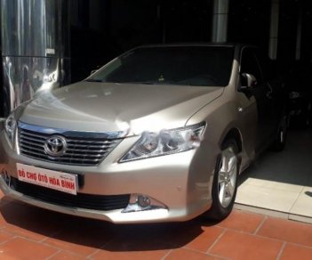 Toyota Camry 2.5Q 2013 - Bán ô tô Toyota Camry 2.5Q đời 2013, màu vàng chính chủ, giá tốt