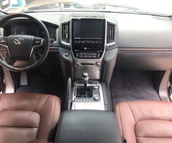 Toyota Land Cruiser VX 2017 - Cần bán Toyota Land Cruiser VX 2017, màu đen, nhập khẩu