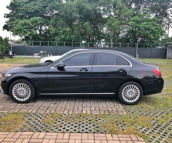 Mercedes-Benz C class Exclusive 2017 - Bán xe Mercedes C250 Exclusive đăng kí 2017. Thanh toán 500 triệu nhận xe