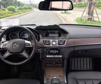 Mercedes-Benz E class E200 2014 - Cần bán lại xe Mercedes E200 sản xuất năm 2014, màu bạc, nhập khẩu