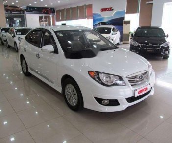 Hyundai Avante 1.6MT 2012 - Bán Hyundai Avante 1.6MT đời 2012, màu trắng, giá 369tr