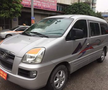 Hyundai Starex 2005 - Bán Starex 6 chỗ, 800 kg đời 2005, máy cơ, số tự động, máy êm ngon, nội thất đẹp