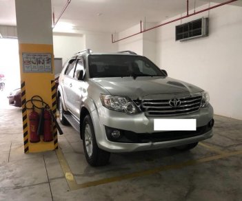 Toyota Fortuner 2013 - Cần bán xe Toyota Fortuner đời 2013, màu bạc, xe nhập chính chủ