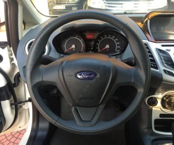 Ford Fiesta 1.6 AT 2012 - Cần bán xe Ford Fiesta 1.6 AT sản xuất 2012, màu trắng, giá chỉ 355 triệu