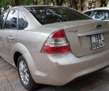 Ford Focus 1.8 MT 2009 - Cần bán Ford Focus 1.8 MT đời 2009 còn mới, giá chỉ 270 triệu