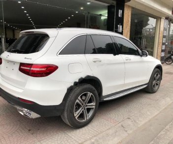 Mercedes-Benz GLC-Class   2017 - Cần bán Mercedes năm sản xuất 2017, màu trắng