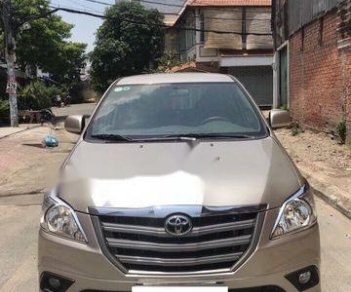 Toyota Innova   E 2.0MT 2014 - Bán xe Toyota Innova E 2.0 đời 2014 số sàn, giá tốt