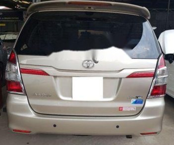 Toyota Innova   E 2.0MT 2014 - Bán xe Toyota Innova E 2.0 đời 2014 số sàn, giá tốt