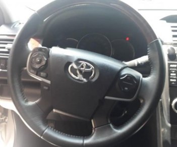 Toyota Camry 2.5Q 2013 - Bán ô tô Toyota Camry 2.5Q đời 2013, màu vàng chính chủ, giá tốt