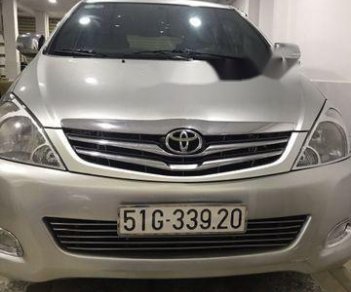 Toyota Innova 2010 - Cần bán gấp Toyota Innova đời 2010, màu bạc còn mới, 432tr