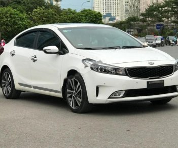 Kia Cerato 1.6AT 2017 - Cần bán gấp Kia Cerato 1.6AT đời 2017, màu trắng, giá chỉ 618 triệu