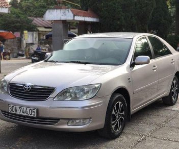 Toyota Camry   2.4 G  2004 - Cần bán lại xe Toyota Camry 2.4 G năm sản xuất 2004 số sàn