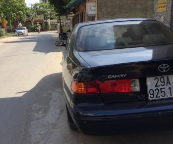 Toyota Camry GLi 2.2 1999 - Bán ô tô Toyota Camry GLi 2.2 đời 1999, màu xanh lam