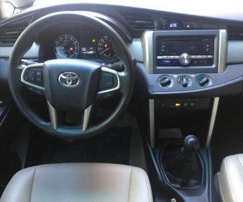 Toyota Innova 2.0 E 2016 - Cần bán lại xe Toyota Innova 2.0 E 2016