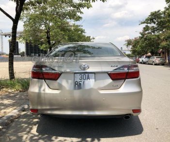 Toyota Camry   2.0E 2015 - Cần bán gấp Toyota Camry 2.0E đời 2015 chính chủ, 885 triệu