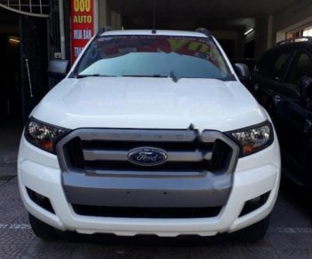 Ford Ranger XLS 2.2L 4x2 AT 2016 - Cần bán lại xe Ford Ranger SLX 2.2AT 2016, màu trắng, nhập khẩu 