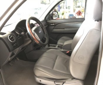 Ford Everest Limited 2013 - Bán ô tô Ford Everest Limited đời 2013, màu vàng, xe nhập