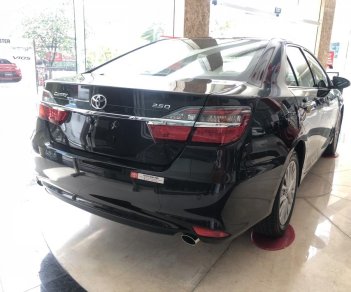 Toyota Camry 2.5Q 2018 - Bán Toyota Camry 2.5Q giá tốt, hỗ trợ vay đến 90%, lãi xuất ưu đãi, nhận xe ngay