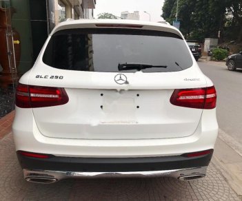 Mercedes-Benz GLC-Class   2017 - Cần bán Mercedes năm sản xuất 2017, màu trắng