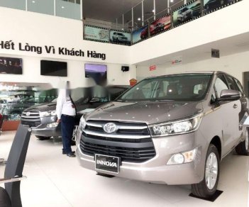 Toyota Innova   2.0E  2018 - Cần bán Toyota Innova 2.0E đời 2018, 668tr