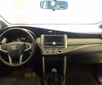 Toyota Innova 2.0E B 2018 - Bán Toyota Innova 2.0E 2018 màu đồng, nội thất Đen - Hỗ trợ trả góp 90%, bảo hành chính hãng 3 năm/Hotline: 0898.16.8118