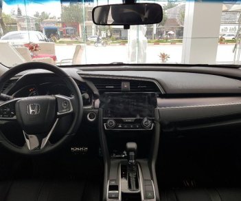 Honda Civic 1.5L Vtec Turbo 2018 - Bán Honda Civic 1.5L Vtec Turbo sản xuất năm 2018, màu trắng, nhập khẩu nguyên chiếc