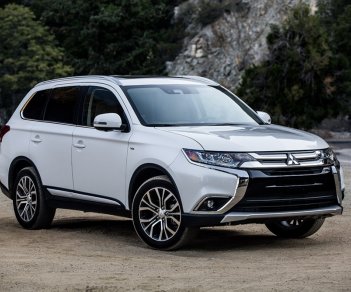 Mitsubishi Outlander 2.0 CVT Premium 2018 - Bán xe Mitsubishi Outlander 2.0 CVT triệu, hỗ trợ vay 85%, tặng phụ kiện Body Kits 15 triệu đồng tại Huế