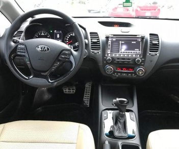 Kia Cerato 1.6AT 2017 - Cần bán gấp Kia Cerato 1.6AT đời 2017, màu trắng, giá chỉ 618 triệu