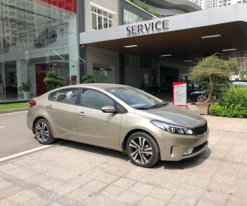 Kia Cerato 1.6 SMT 2018 - Bán Kia Cerato SMT 1.6L sản xuất 2018, giá 499tr, đủ màu, hỗ trợ ngân hàng từ 70 => 90% LH 0938.805.067