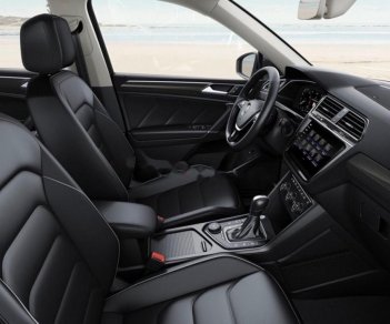 Volkswagen Tiguan   2018 - Cần bán Volkswagen Tiguan sản xuất năm 2018, màu trắng, nhập khẩu