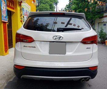 Hyundai Santa Fe 2017 - Cần bán Santafe 2017 bản tự động, full option, chạy xăng màu trắng ít đi