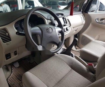 Toyota Innova   E 2.0MT 2014 - Bán xe Toyota Innova E 2.0 đời 2014 số sàn, giá tốt