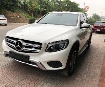 Mercedes-Benz GLC-Class   2017 - Cần bán Mercedes năm sản xuất 2017, màu trắng