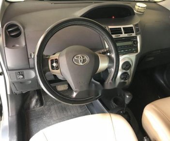 Toyota Yaris 2010 - Cần bán lại xe Toyota Yaris đời 2010, màu bạc, nhập khẩu nguyên chiếc giá cạnh tranh