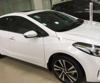 Kia Cerato   1.6AT  2018 - Bán ô tô Kia Cerato 1.6AT đời 2018, màu trắng, 589tr