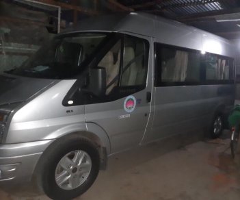 Ford Transit Luxury 2015 - Bán xe Ford Transit sản xuất 2015 màu bạc, 630 triệu